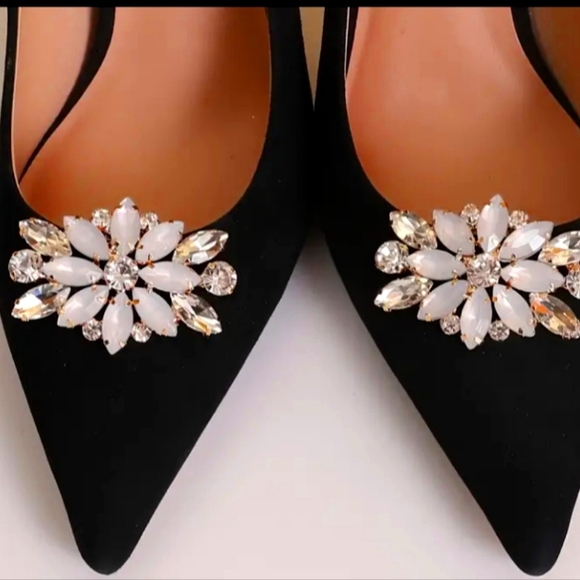 Accessories - NEW Rhinestone Shoe Clips
